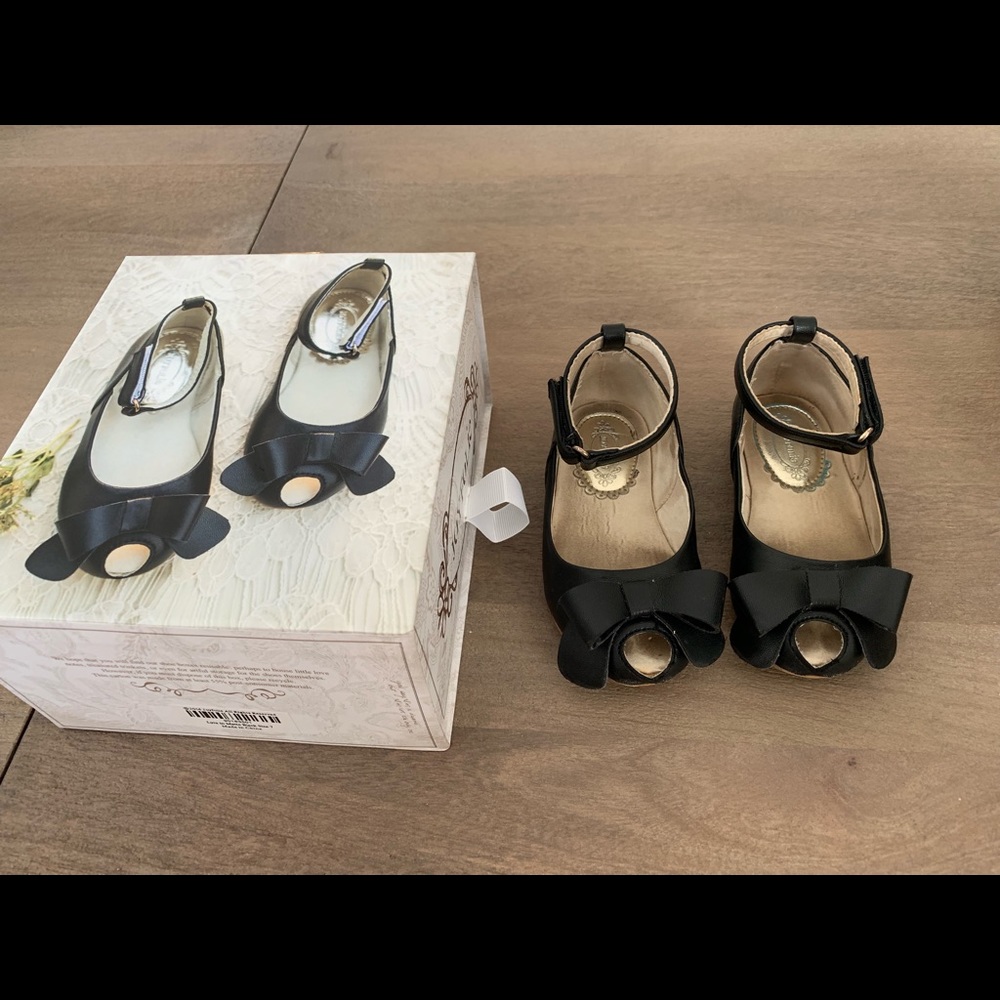 Lyra matte black open toe shoes